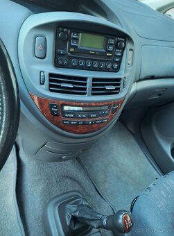 TOYOTA PREVIA - 15