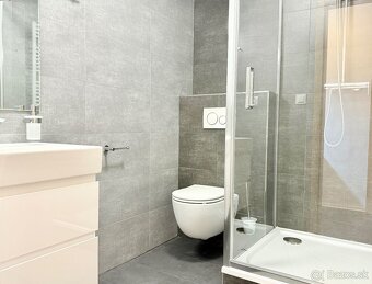 CENTRUM MESTA - VRÁTNA - 1 IZBOVÝ MODERNÝ ZARIADENÝ BYT. - 15