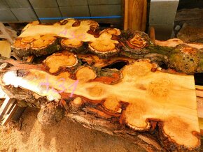 Rezivo, orechové drevo, fošne, koláče - 15