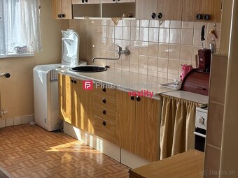 Na predaj ponúkame rodinný dom s veľkým potenciálom, len na  - 15