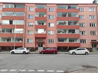 NA PREDAJ 2.izb.byt v Martine - M.R.Štefánika - 15