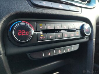Kia Ceed 1,5 T-GDi Edícia Sport - 15