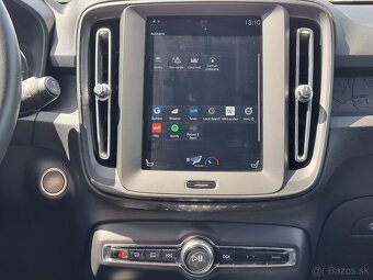 Volvo XC40 D4 Momentum AWD A/T za 23.900 € - 15