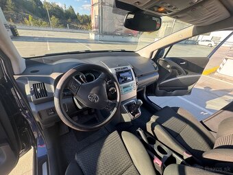 Corolla Verso - 15