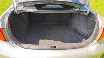 Toyota Corolla 1.6 Benzin / 2010, SR pôvod - 15