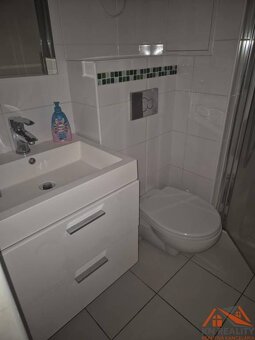 Na prenájom zariadená garsónka Komárno - 15