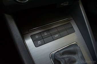 Škoda Octavia Combi 2.0 TDI SCR DSG ODPOČET DPH - 15