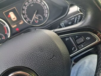 Predam Skoda Superb combi 2.0tdi style - 15