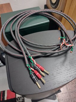 WHARFEDALE EVO 4.2 stojan a káble - 15