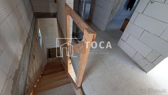 TOCA real - predaj - štýlový dvojpodlažný RD v obci Hôrky - 15