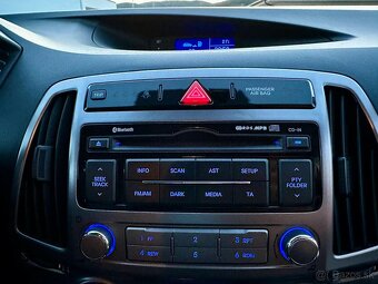 Hyundai i20 1.4i 16V Style A/T - 15