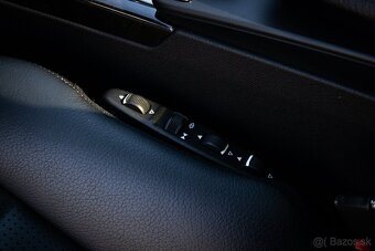 Mercedes E 63 AMG Performance, Krásny stav, Pano, Distronic - 15