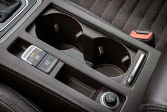 Volkswagen Passat 2.0 TDI AT/6 - 15