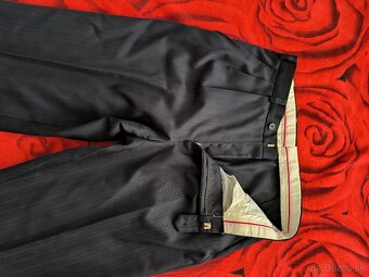 Pánsky tmavomodrý oblek. - 15