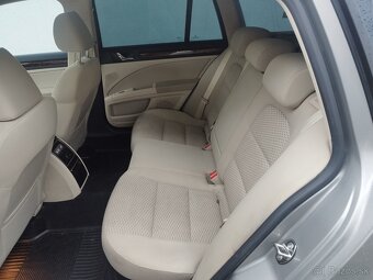 Škoda Superb Combi 2.0 TDI CR 140k Elegance, r.v.: 5/2011 - 15