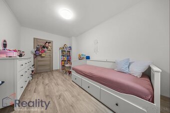 Rodinný dom s veľkým pozemkom v obci Vrakuň na predaj - 15