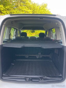 CITRÖEN BERLINGO 1.6 HDI MULTISPACE PRVÝ MAJITEĽ - 15