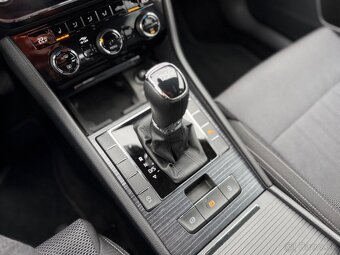 Škoda Superb Combi 2.0 TDI SCR Ambition DSG - 15