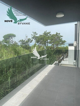 Luxusná novostavba len 70m od mora s výhľadom na more v Chor - 15