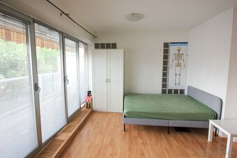 PREDAJ: Priestranný 3-izbový mezonet s terasou v atraktívnej - 15