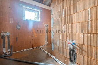 ALL INCLUSIVE l NA PREDAJ 3 IZBOVÝ RODINNÝ DOM-NOVOSTAVBU, H - 15