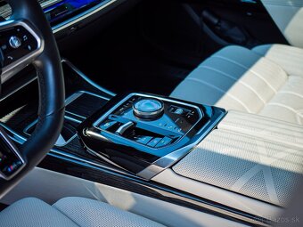 BMW i7 xDrive60 M Sport Limousine - 15