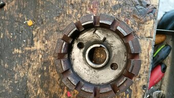 Mf-70 (MF70)-  náhradní dily - 15