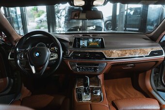 BMW 750Li xDrive INDIVIDUAL - 15