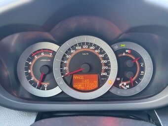 Predam Toyota Rav4 2,2 diesel 110KW 4x4 R.V 2013 112 600 - 15