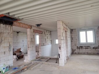 Dom pre 2 rodiny, len 10 minút od Košíc - 15