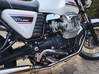 Moto Guzzi V7 Classic 2011 - 15