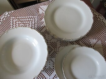 hrnčeky, tanierky, taniere - 15