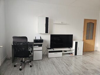 Na predaj zrekonštruovaný 2 izbový byt v Dubnici nad Váhom. - 15