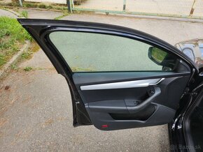 Škoda Octavia Combi 1.6 TDI 4x4 Ambition - 15