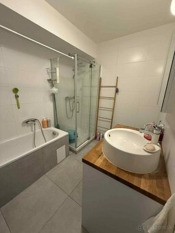 PRENÁJOM – priestranný 4iz byt v BA I – Staré mesto - 15