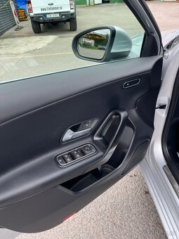 MERCEDES-BENZ A hatchback 200 120 kW // VIRTUAL//TOP STAV// - 15