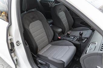 Volkswagen Golf 2.0 TDI 4MOTION DYNAUDIO R-Line - 15