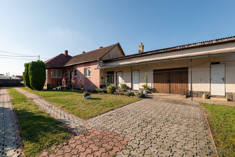 Rodinný dom s veľkým pozemkom | 2 064 m² | Komárovce - 15