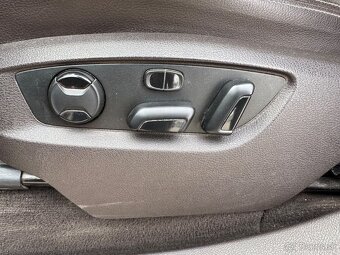 Volkswagen Touareg 3.0TDI V6 180 kW 4x4 VW Touareg - 15
