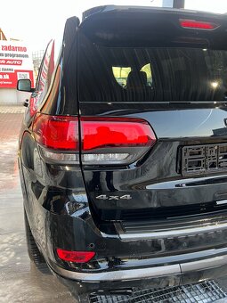 Jeep Grand Cherokee 3.0L V6 CRD S-Model A/T - - 15