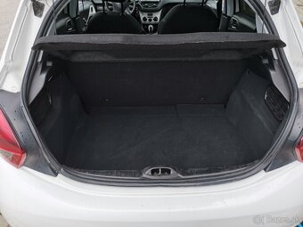 Peugeot 208 - 15