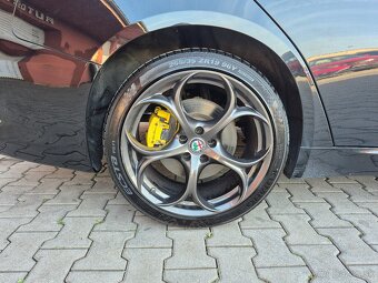 Alfa Romeo Giulia 2.0 Turbo Veloce - 15