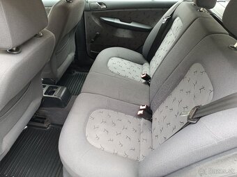 ŠKODA FABIA COMBI COMFORT 1,4 BENZÍN,16v, 74KW, KLIMATIZÁCIA - 15