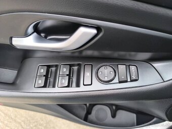 Hyundai i30 CW 1.6 CRDi Comfort - 15