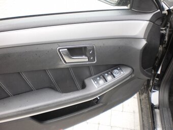 Mercedes-Benz E350D 4x4 190kW A7 r.2015 - 15