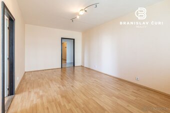 REZERVOVANÉ - PREDAJ 3-IZBOVÉHO BYTU V PÔVODNOM STAVE - Palá - 15