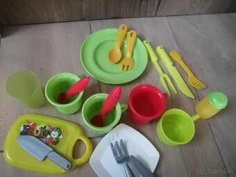 Kuchynský riad, sporák, náradie do kuchynky, na varenie - 15