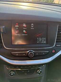 Opel Astra 1.4 T 92kW 1. majiteľ 110tkm serv kniha - 15