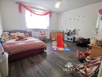 DELTA - Krásny rodinný dom s garážou na predaj Krompachy - m - 15