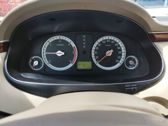 Hyundai Grandeur 2.2 CRDi r.v.2010 - 15